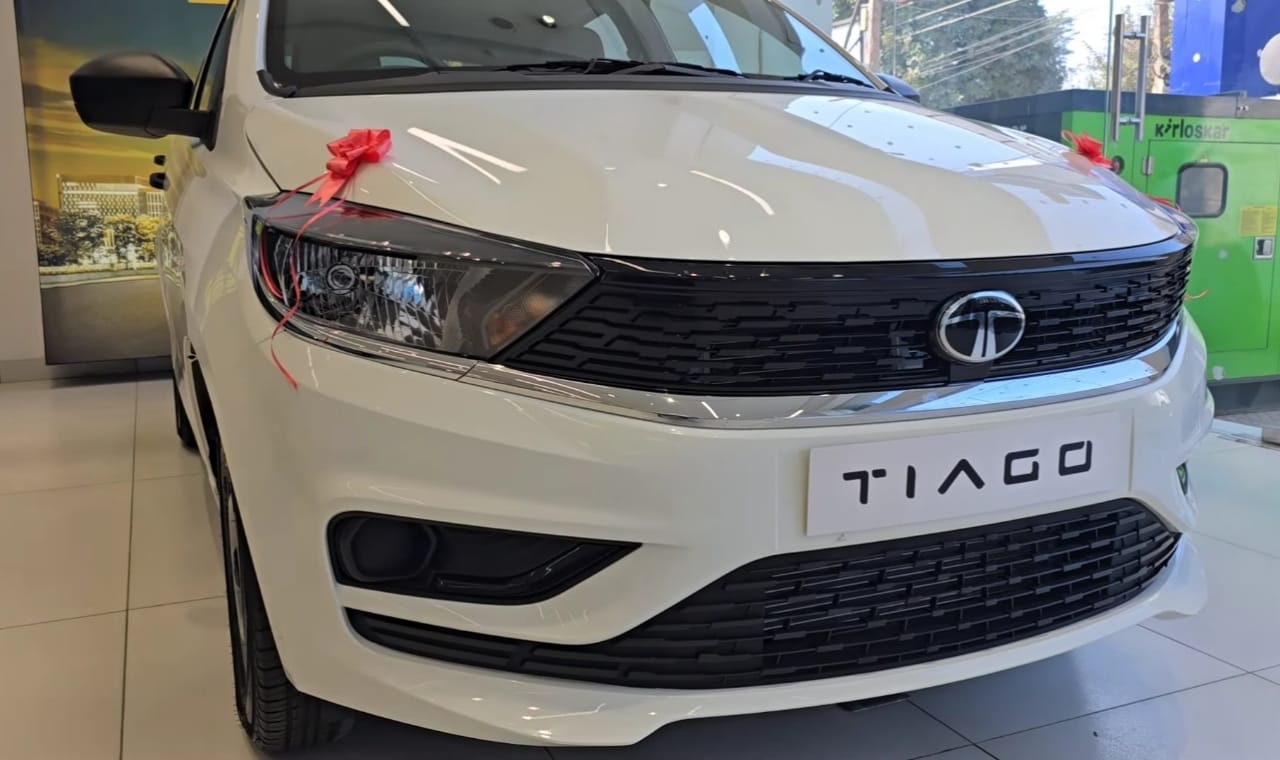 फक्त ₹1 लाख भरा आणि घरी आणा Tata Tiago XE! EMI जाणून घ्या?