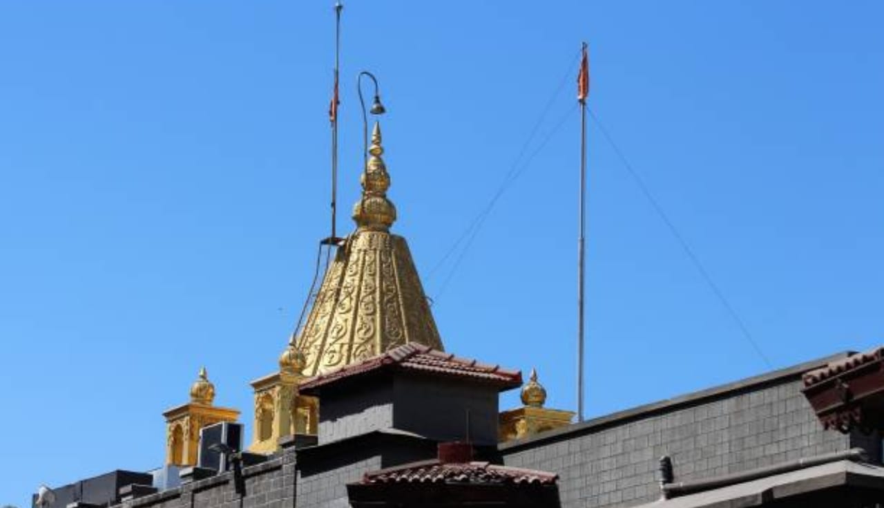 शिर्डीतील गर्दी घटली! साई भक्त का होत आहेत दूर?...