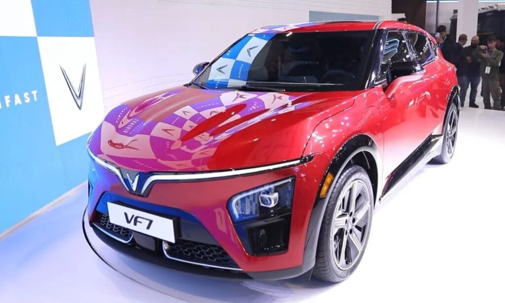 VinFast VF 7: Free Charging Offer Saves Lakhs!
